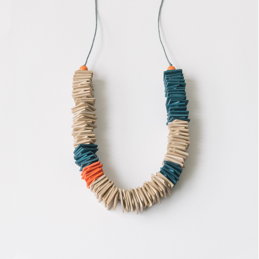 Amber L Adjustable Necklace / Cream Mix