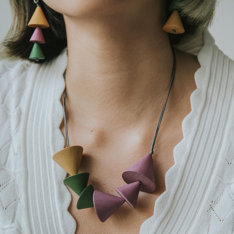 Vera Adjustable Necklace / Purple Mix